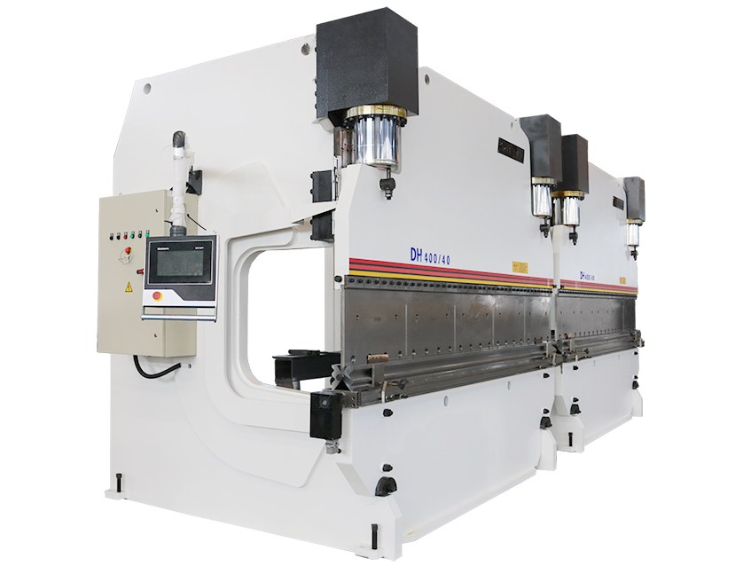 2xWE67K-400T4000 CNC Press Brake in Tandem 2xWE67K-400T4000 CNC Press Brake in Tandem